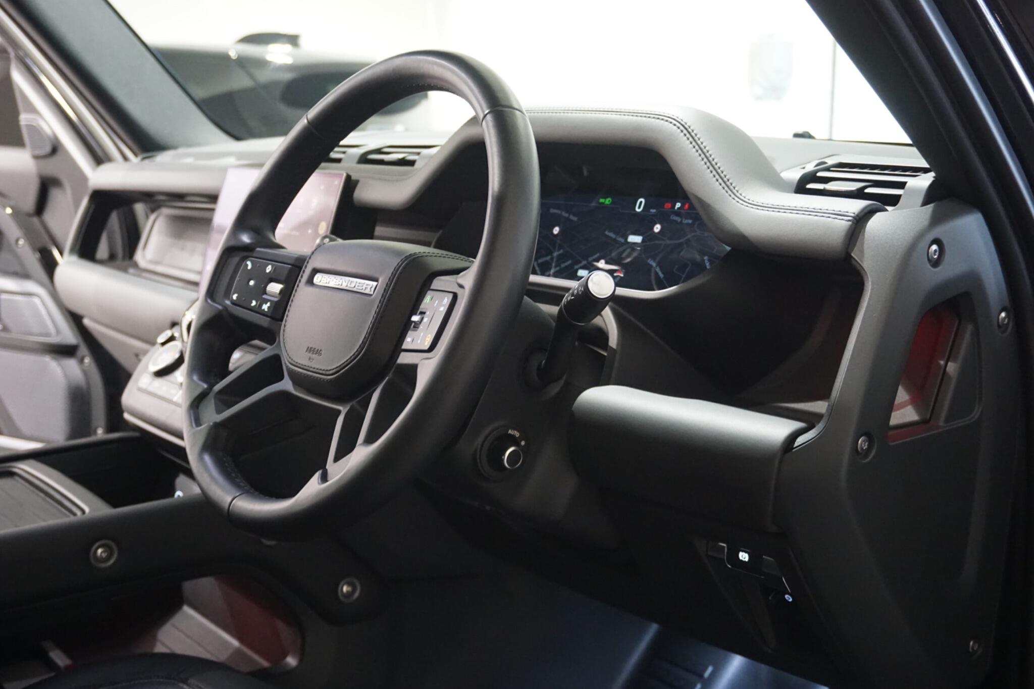 Land Rover Defender 110 3.0 D300 MHEV X-Dynamic HSE Auto 4WD Euro 6 (s/s) 5dr